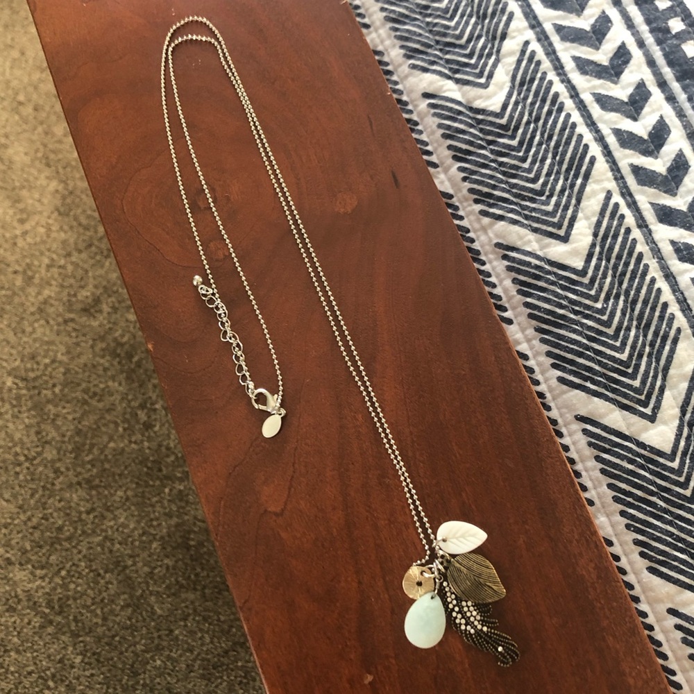 Feather and leaves necklace